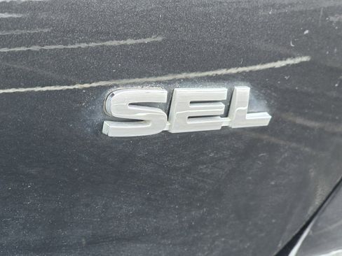 Used 2024 Mitsubishi Outlander SEL image 11