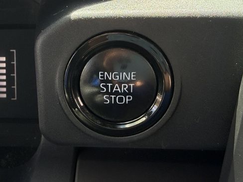 Used 2024 Toyota Tacoma SR5 AWD/4WD image 22