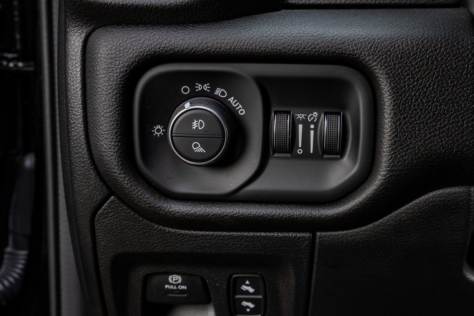 Used 2025 RAM 1500 Big Horn AWD/4WD image 20