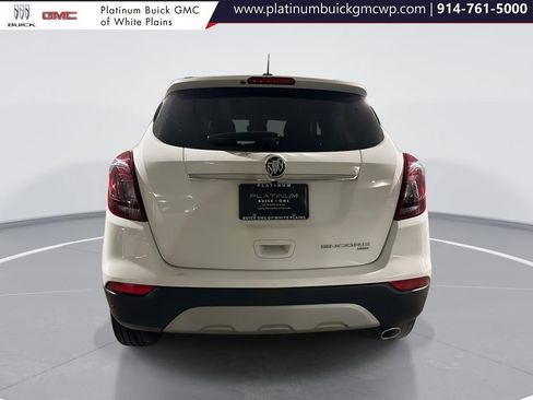 Used 2022 Buick Encore Preferred image 5