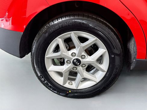 Used 2020 Kia Soul S image 32