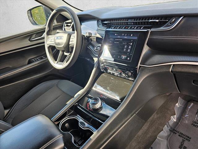 Used 2023 Jeep Grand Cherokee L Laredo AWD/4WD image 11