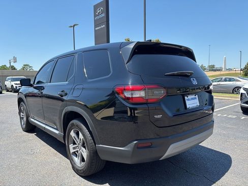 Used 2025 Honda Pilot EX-L image 9