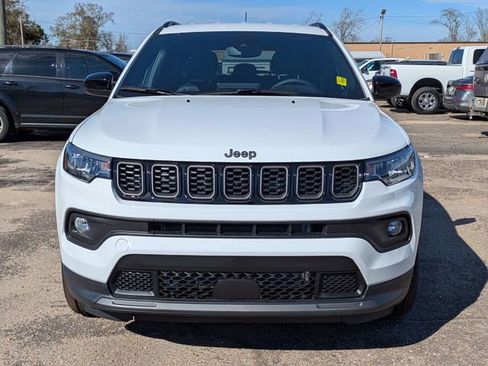 New 2026 Jeep Compass Latitude image 9