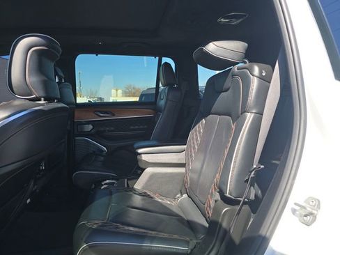 Used 2022 Jeep Grand Cherokee L Summit image 15