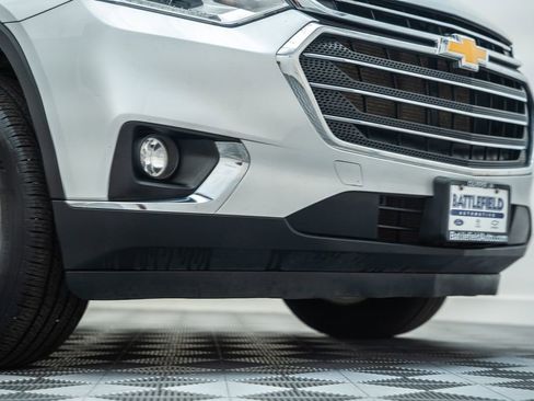 Used 2020 Chevrolet Traverse LT w/ Driver Confidence II Package AWD/4WD image 17