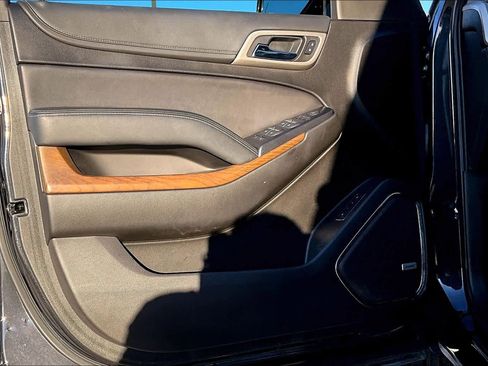 Used 2020 GMC Yukon Denali w/ Denali Ultimate Package image 21