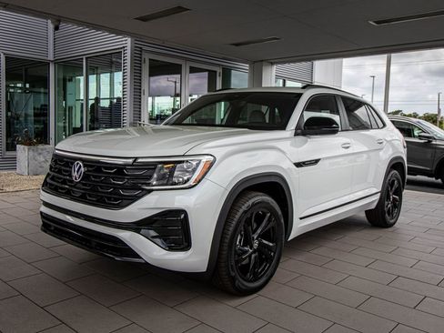 New 2026 Volkswagen Atlas Cross Sport SEL R-Line image 13