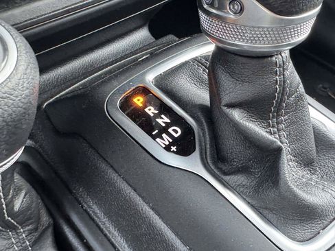 Used 2025 Jeep Wrangler Unlimited Sport AWD/4WD image 12