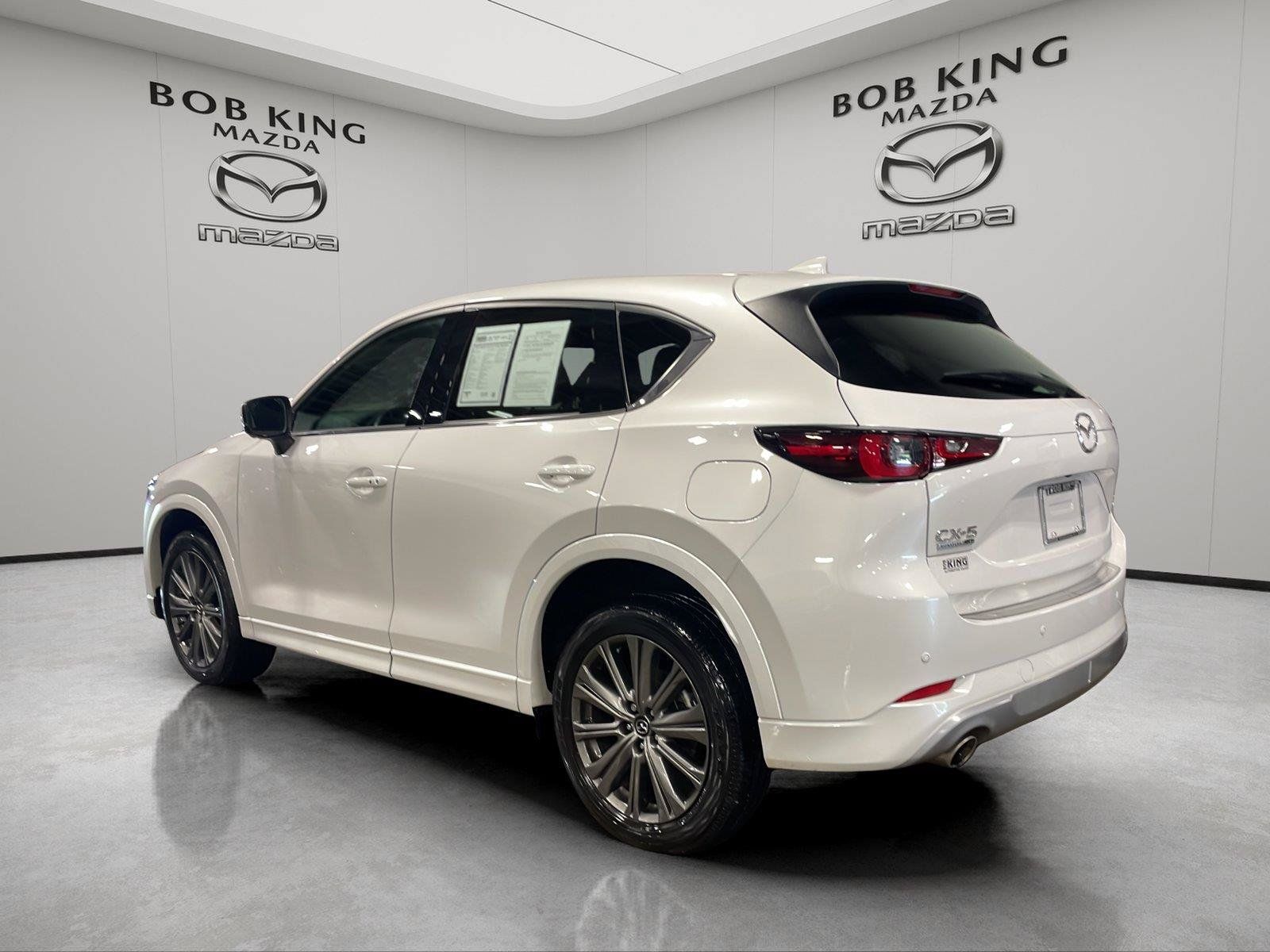 Used 2025 MAZDA CX-5 Signature AWD/4WD image 3