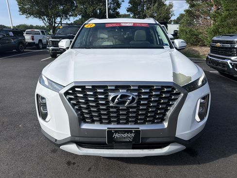 Used 2021 Hyundai Palisade SEL FWD image 3