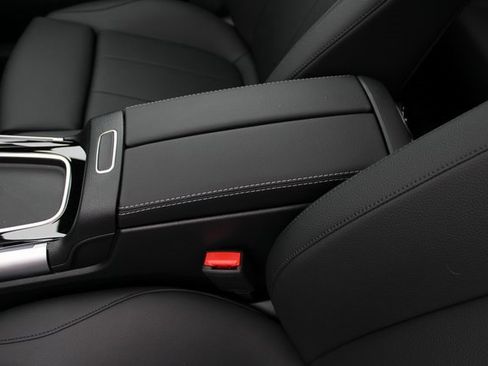 New 2026 Mercedes-Benz GLB 250 4MATIC image 30