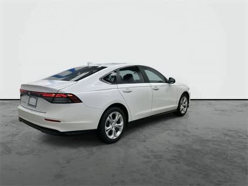 Used 2025 Honda Accord LX image 4