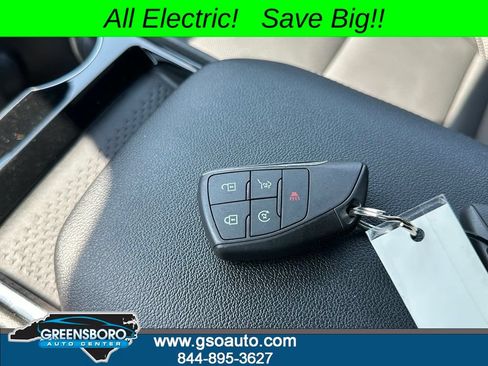 Used 2024 Chevrolet Blazer EV LT AWD/4WD image 33