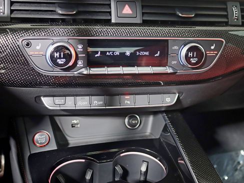 Used 2023 Audi S4 Prestige image 24