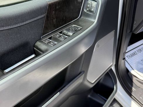Used 2022 Ford F150 Lariat AWD/4WD image 9