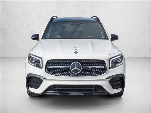Used 2020 Mercedes-Benz GLB 250 image 2