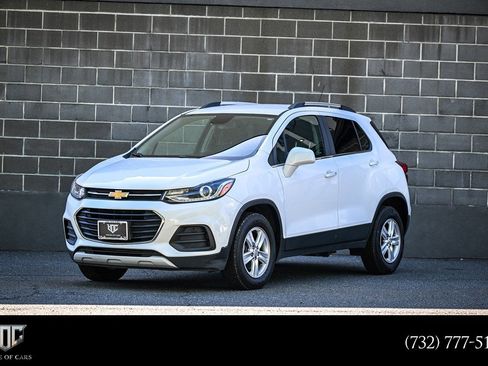 Used 2019 Chevrolet Trax LT AWD/4WD image 1