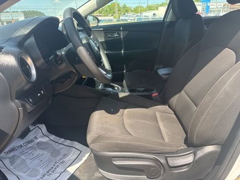 Used 2021 Kia Forte LXS FWD image 10