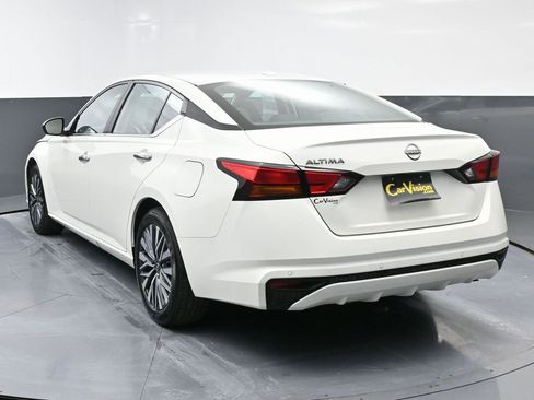 Used 2025 Nissan Altima 2.5 SV image 7