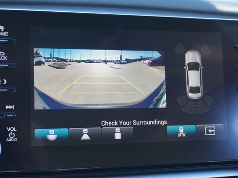 Used 2019 Honda Accord Touring image 18