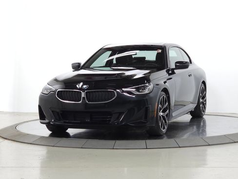 Used 2023 BMW 230i Coupe w/ Premium Package RWD image 3