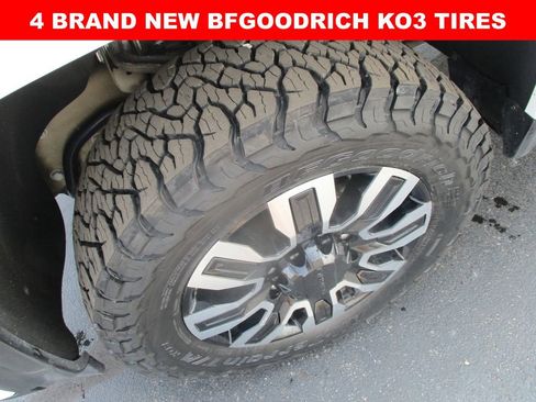 Used 2025 GMC Sierra 3500 Denali Ultimate AWD/4WD image 3