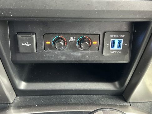 Used 2022 Toyota 4Runner Limited AWD/4WD image 26