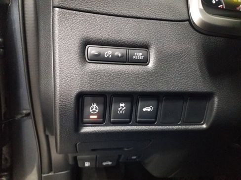 Used 2018 Nissan Murano Platinum image 12