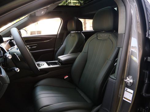 New 2026 Bentley Flying Spur Plug-In Hybrid AWD/4WD image 16