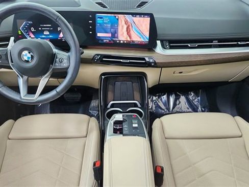 Used 2025 BMW X1 xDrive28i image 19