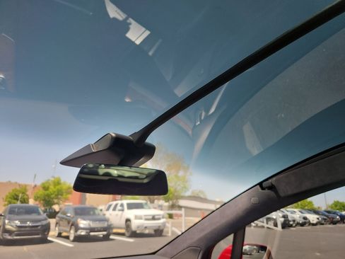 Used 2021 Tesla Model X Long Range AWD/4WD image 32