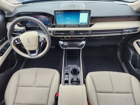 New 2026 Lincoln Corsair Reserve w/ Towing Package image 11