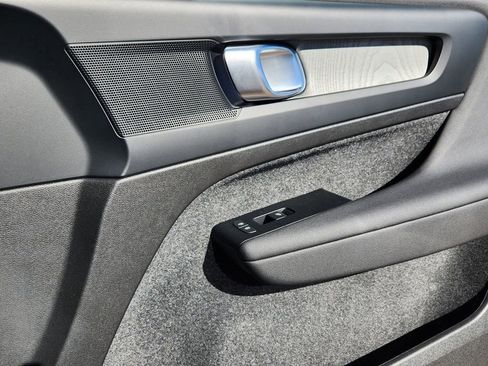 New 2026 Volvo XC40 B5 Plus w/ Protection Package Premier image 20