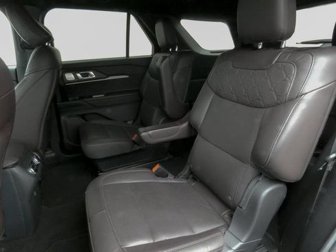 Used 2025 Ford Explorer Platinum w/ LUX Leather Package AWD/4WD image 10