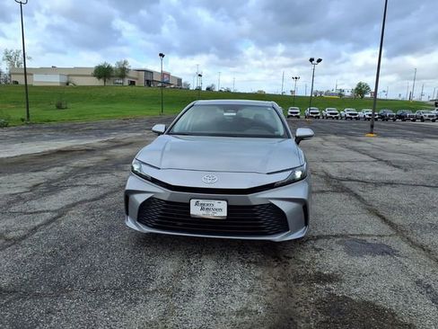 Used 2025 Toyota Camry LE FWD image 36