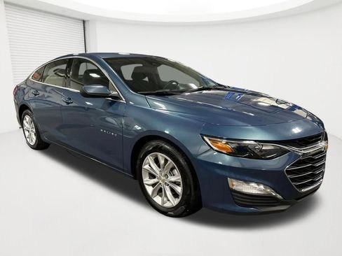 Used 2024 Chevrolet Malibu LT image 3