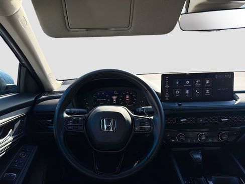 Used 2023 Honda Accord EX-L image 17