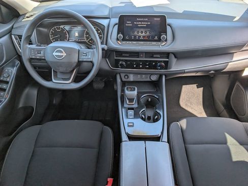 Certified 2025 Nissan Rogue S FWD image 9