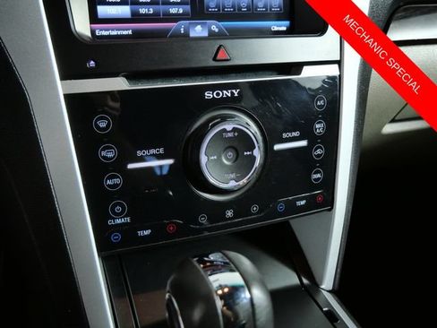 Used 2014 Ford Explorer Limited w/ Equipment Group 301A AWD/4WD image 21