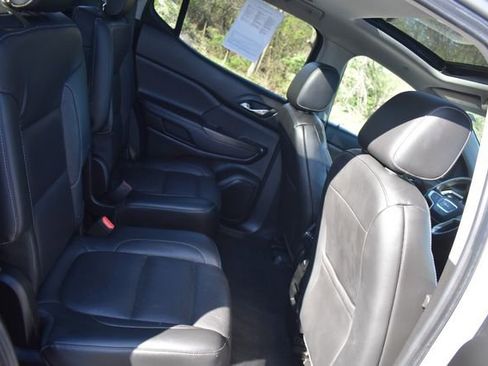 Used 2018 GMC Acadia SLT w/ LPO, Floor Liner Package AWD/4WD image 19