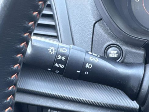 Used 2021 Subaru Crosstrek 2.0i Premium w/ Moonroof Package image 30