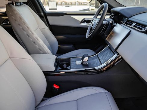 New 2026 Land Rover Range Rover Velar Dynamic SE image 17