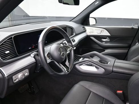 Used 2025 Mercedes-Benz GLE 350 4MATIC image 19