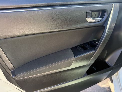 Used 2019 Toyota Corolla LE image 18