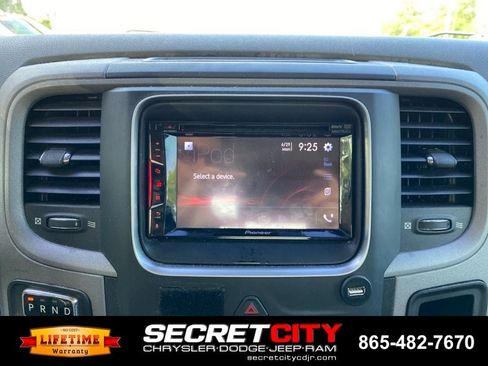 Used 2016 RAM 1500 Express RWD image 15
