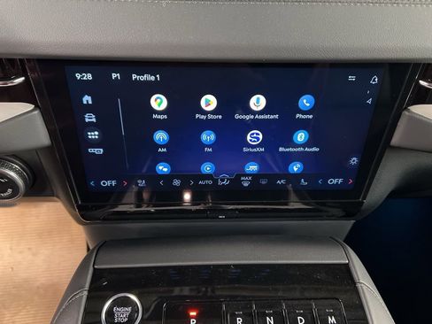 New 2026 Lincoln Navigator L Premier AWD/4WD image 9