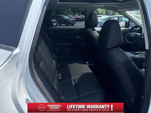 New 2025 Nissan Murano SL image 18