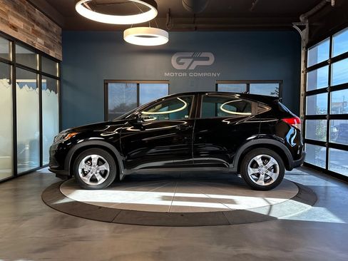 Used 2022 Honda HR-V LX image 6