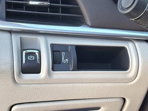 Used 2016 Cadillac XTS Luxury image 16